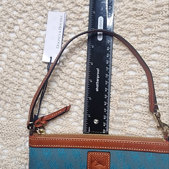 Dooney & Bourke wallet/wristlet New with Tags! - Picture 8 of 8